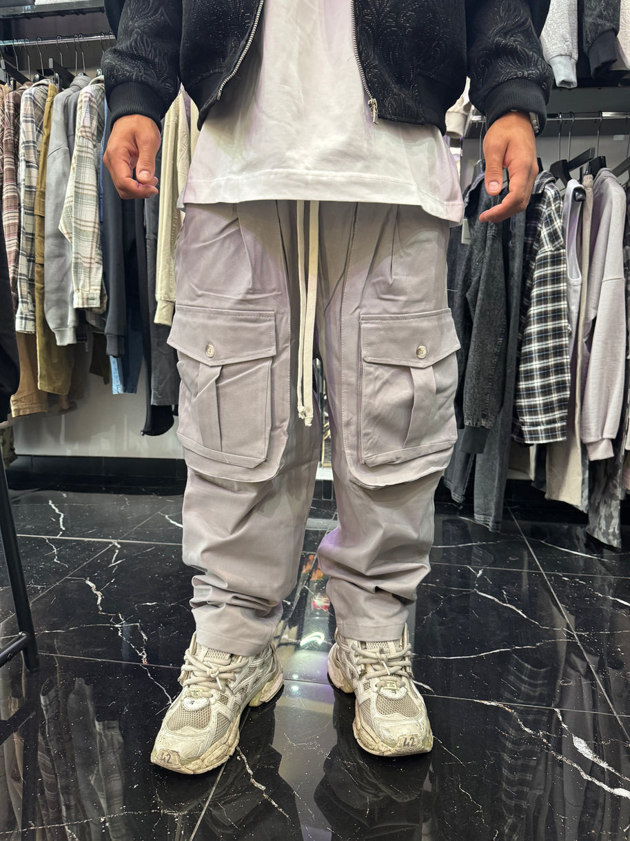 CARGO FRONTALE CON BOTTONE GRIGIO CHIARO