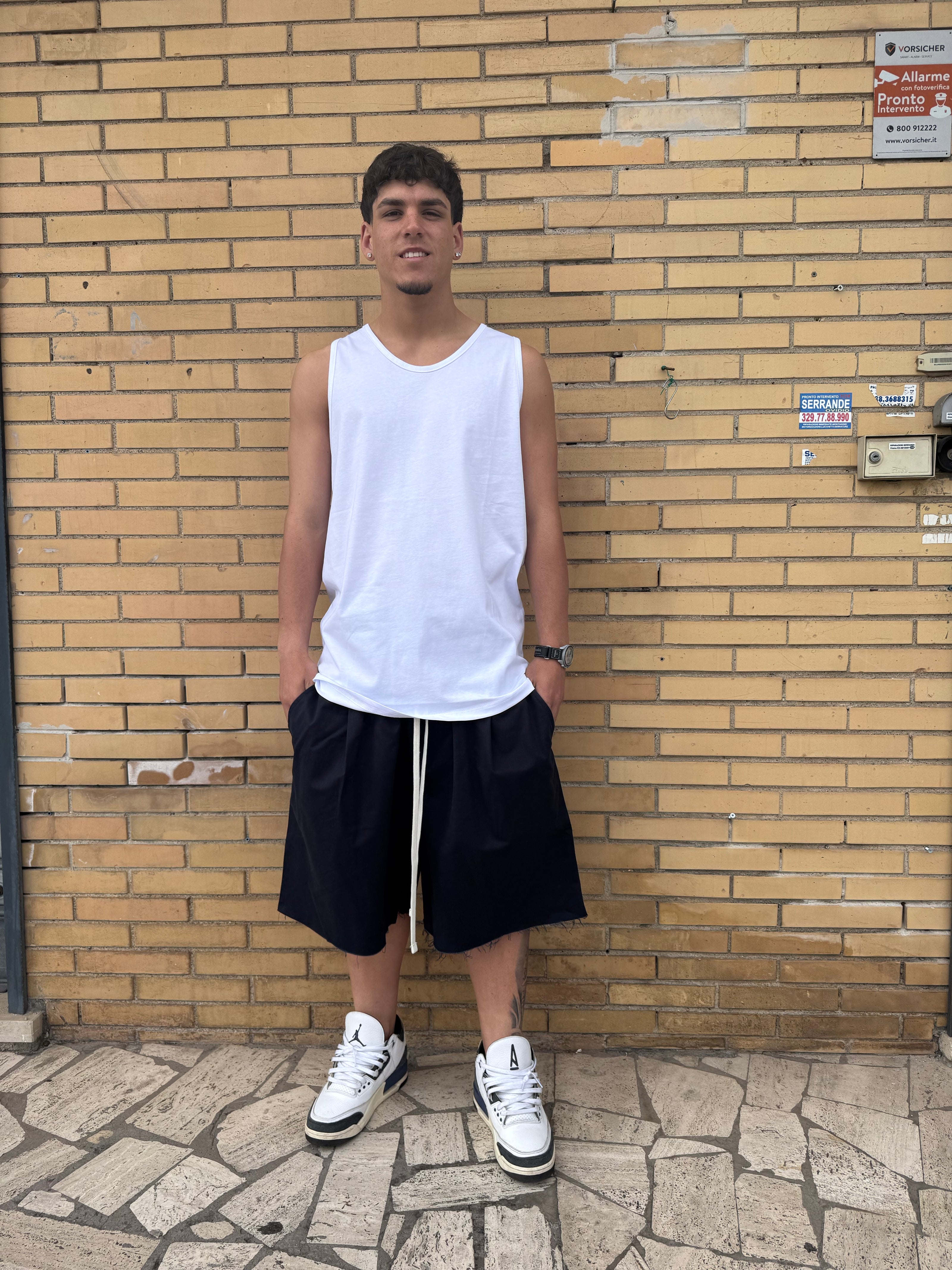 PANTALONCINO TAGLIO VIVO OVER