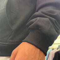 FELPA ZIP CAPPUCCIO NERA