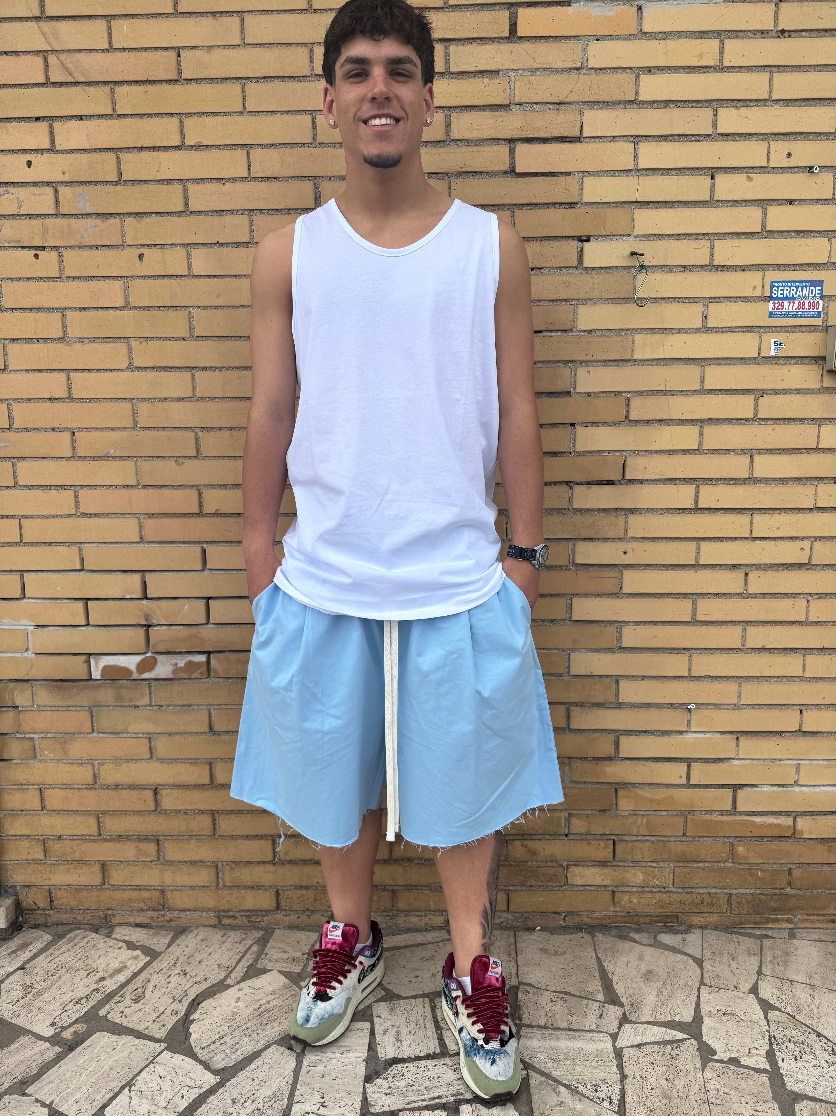 PANTALONCINO TAGLIO VIVO OVER