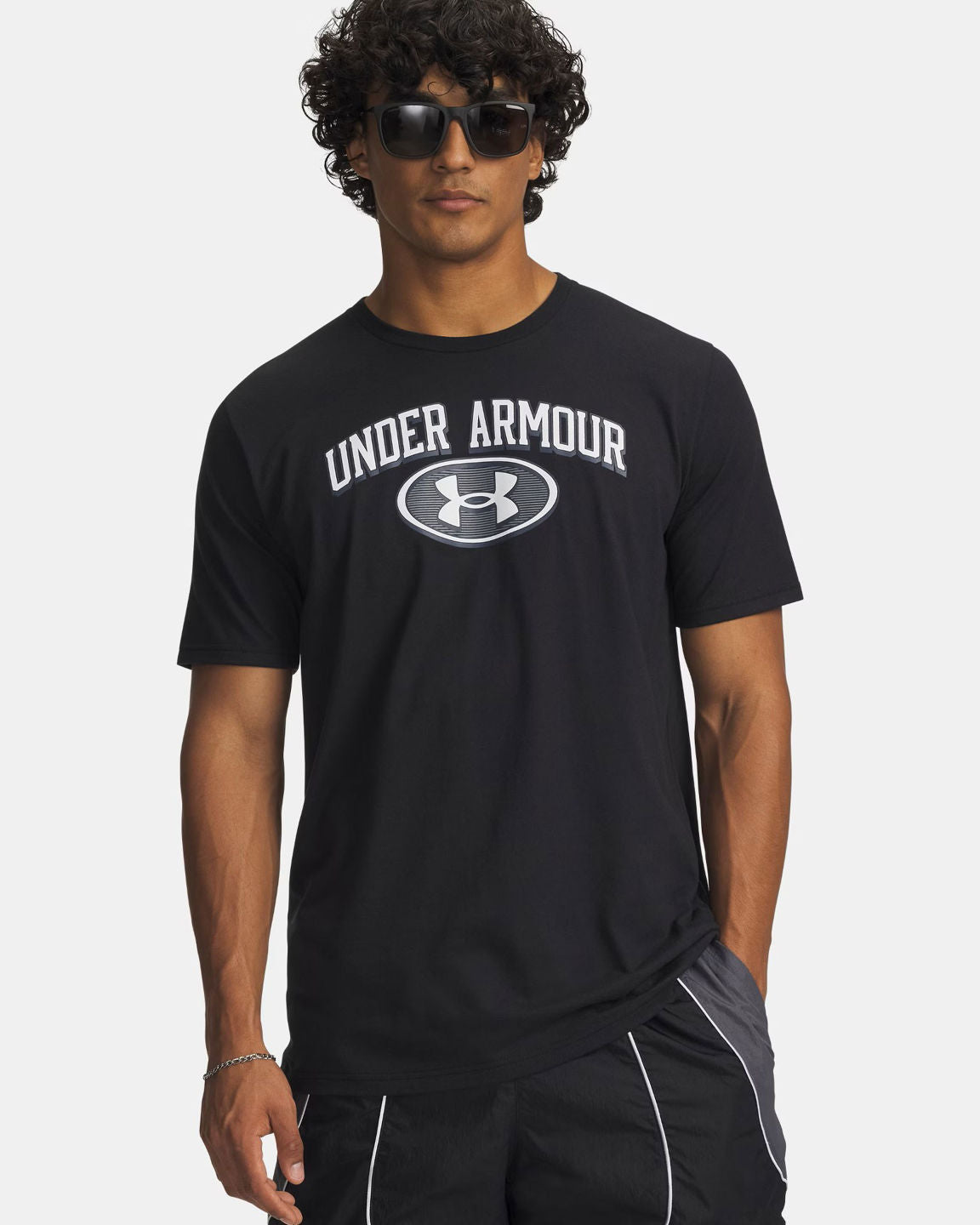 T-SHIRT CON SCRITTA