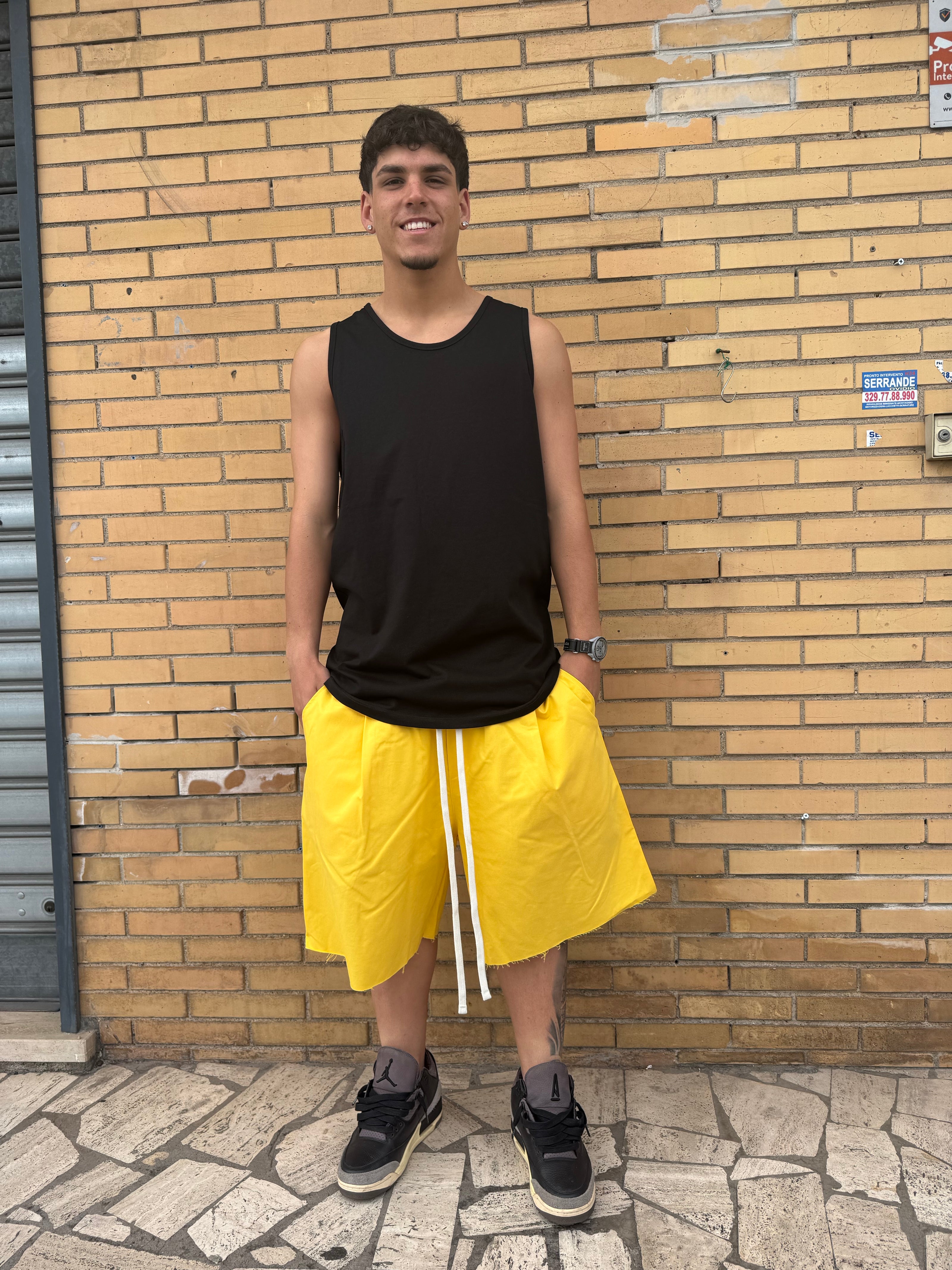 PANTALONCINO TAGLIO VIVO OVER