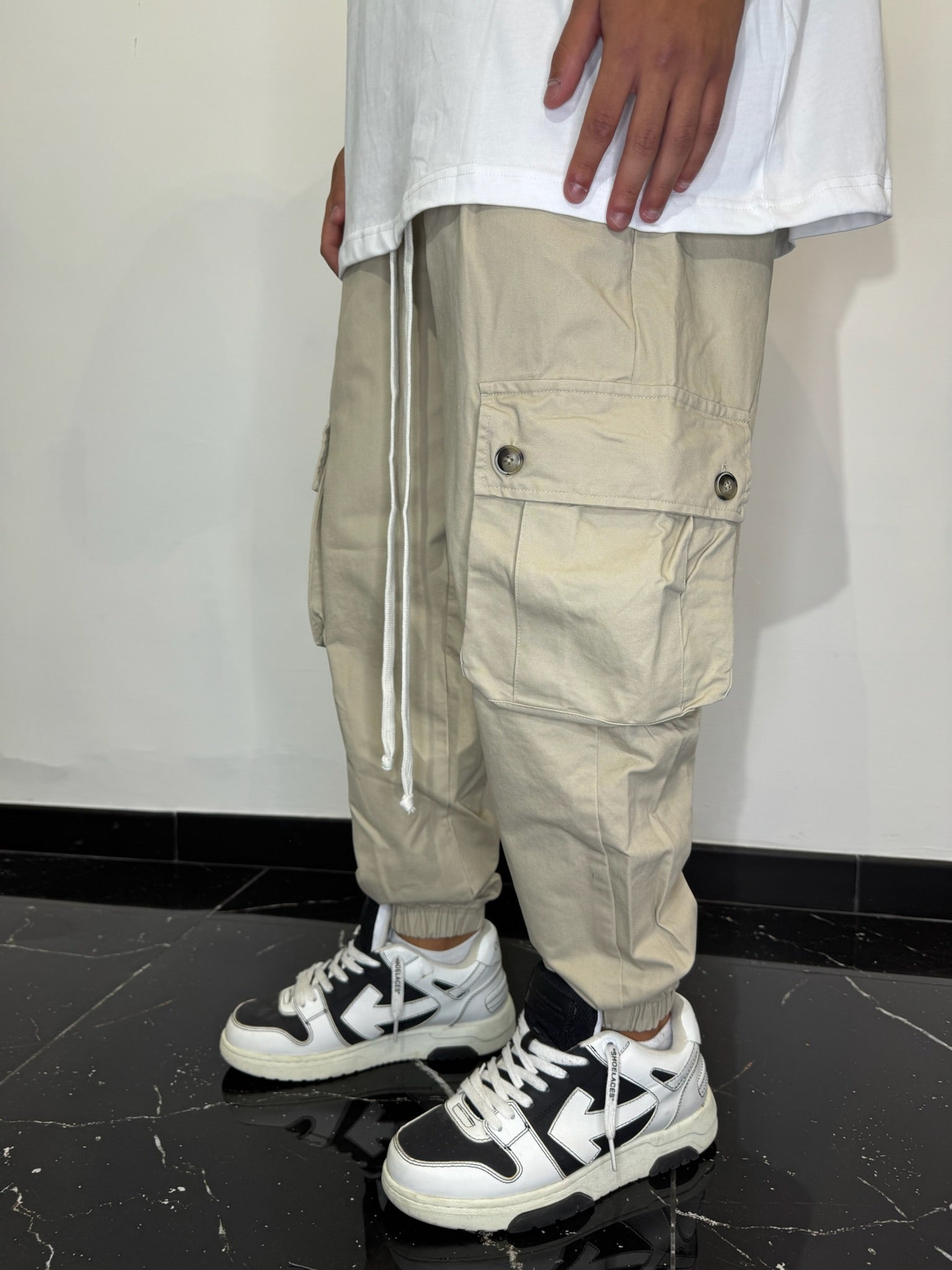 CARGO TASCHE LATERALI FONDO STRETTO (BEIGE)