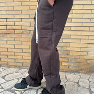 PANTALONE TUTA FONDO AMPIO (MARRONE)